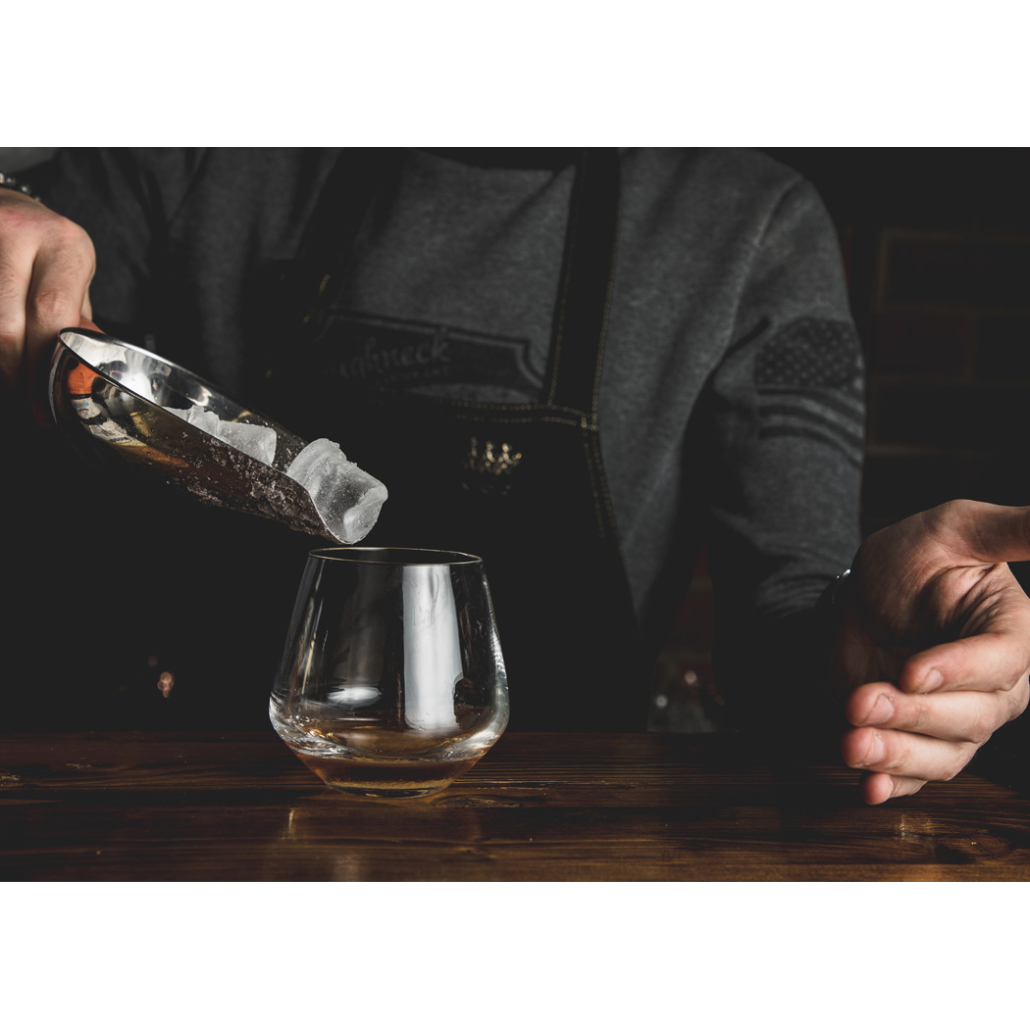 The Ultimate Guide to Canadian Whisky: History, Types, Best Brands & Buying Guide